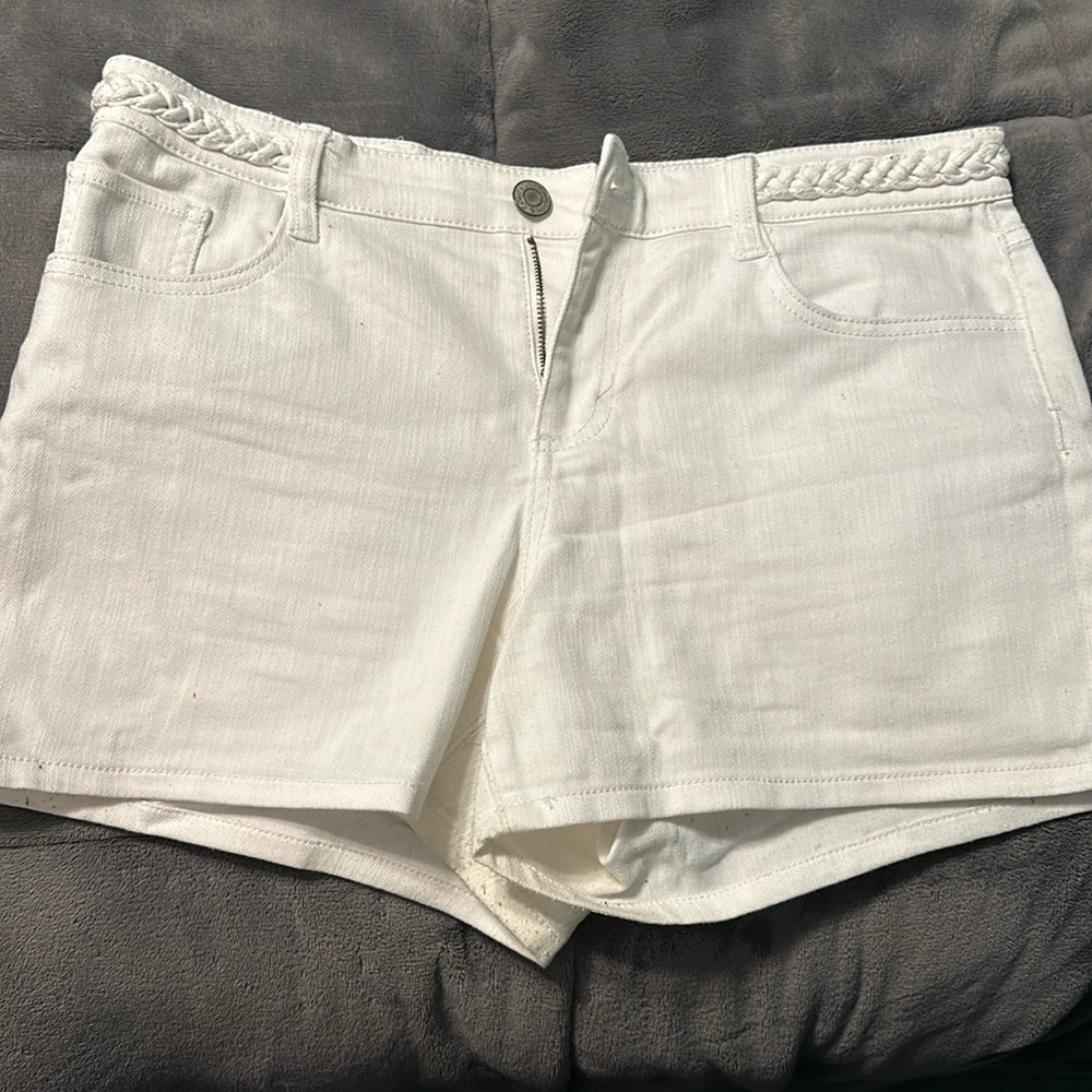 Women’s Jean shorts in white. New York and company